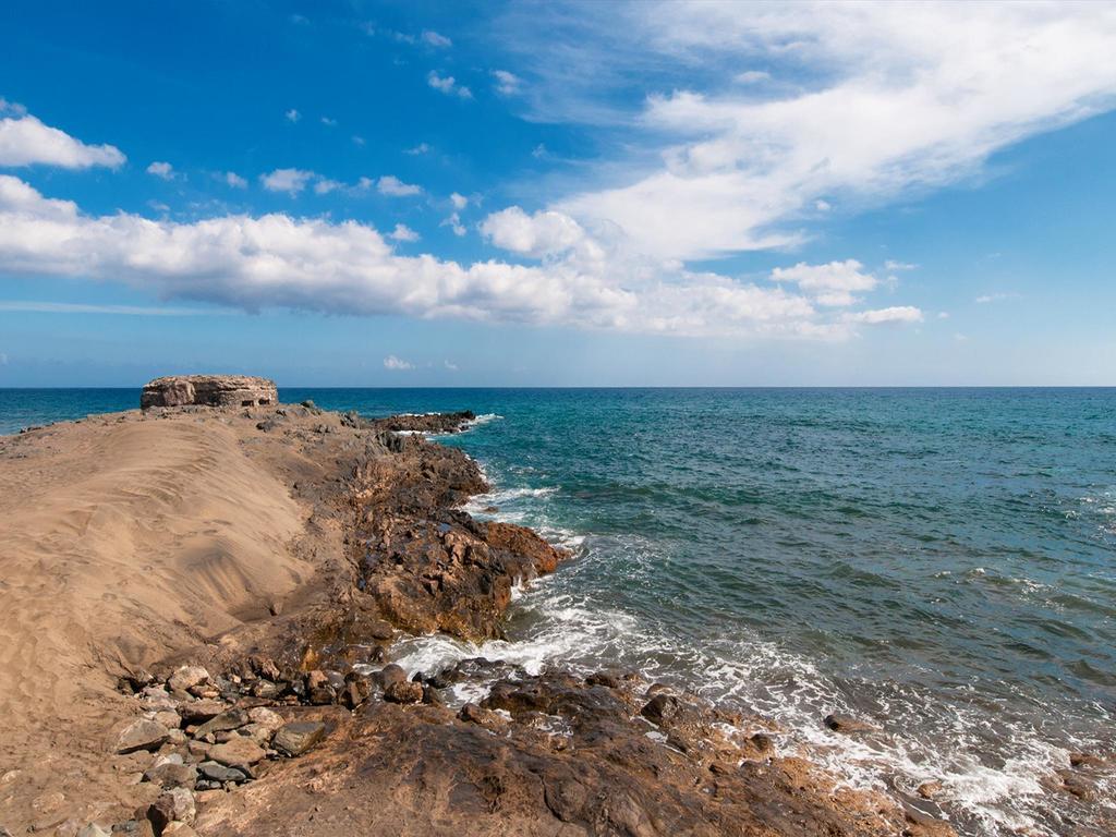 Beach House Adelfas San Agustin Mci Екстериор снимка