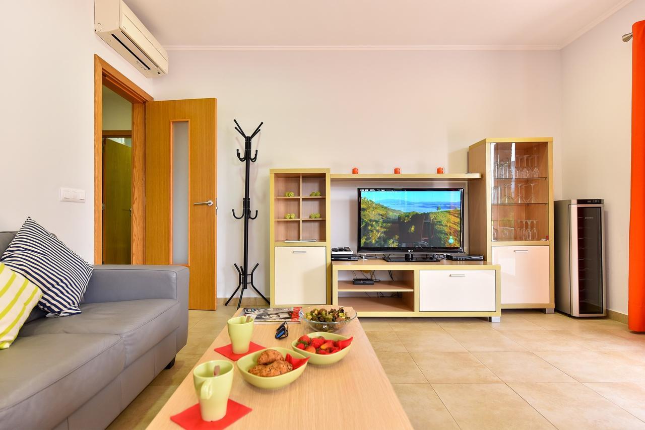 Beach House Adelfas San Agustin Mci Екстериор снимка